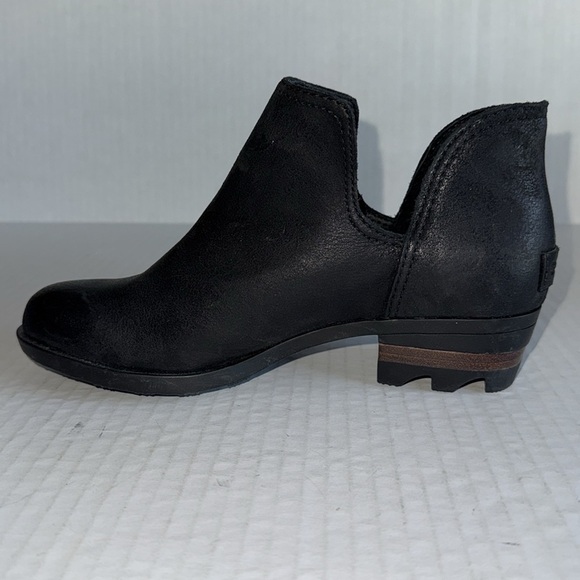 Sorel Lolla Black Leather Cut Out Ankle Booties - Picture 7 of 13